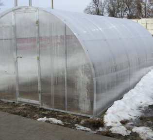 Теплица с обогревом круглый год своими руками