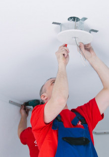 Установка натяжных потолков: просто, стильно, надежно