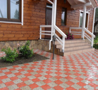 Укладка тротуарной плитки на участке