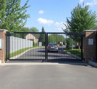 Автоматика для распашных ворот: как выбрать, установить и не пожалеть