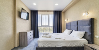 Секреты успешной посадки помидоров в теплице: что класть в лунку для максимального урожая