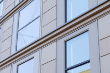 Фасадные панели: как выбрать облицовку, которая прослужит и не надоест