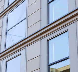 Фасадные панели: как выбрать облицовку, которая прослужит и не надоест