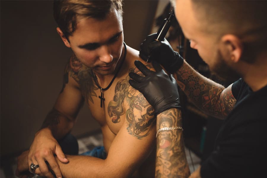Какую студию татуировки выбрать?