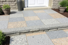Плиты мощения из гранита: как выбрать и использовать долговечный камень для улицы