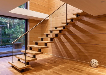 Консольные лестницы: как сделать интерьер лёгким, но надёжным