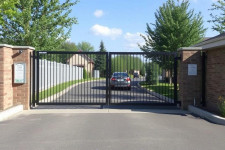 Автоматика для распашных ворот: как выбрать, установить и не пожалеть