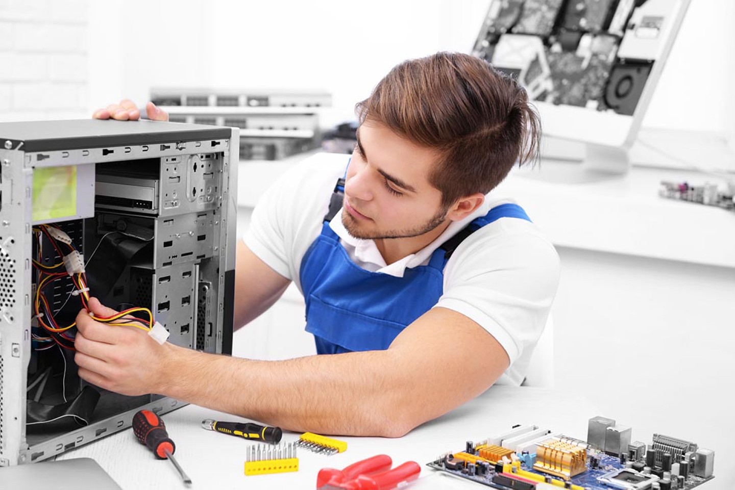 Как проводится ремонт компьютеров в сервисных центрах?